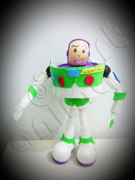 Buzz Lightyear - 25cm altura - Toy story